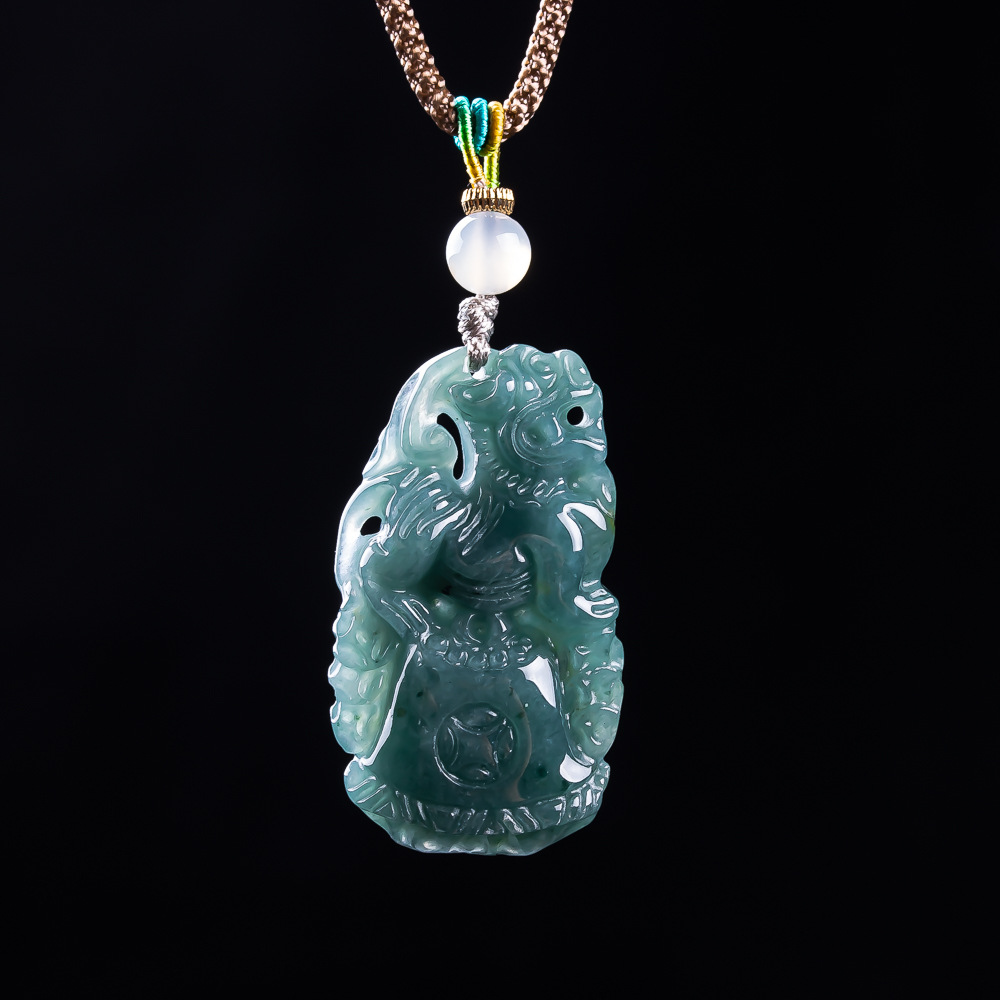 Burmese Jadeite Pixiu Pendant  - Accessories Woman recension och pris