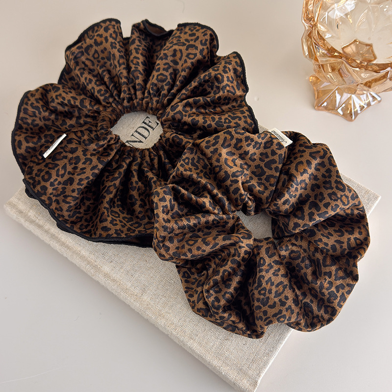 Velvet Leopard Print Double-La - Hair Tie Velvet recension och pris